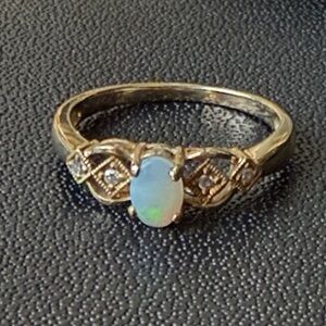 Vintage Diamond 14k Gold Opal Ring